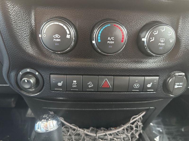 Jeep Wrangler Unlimited 4WD 4dr Moab *Ltd Avail* 2013