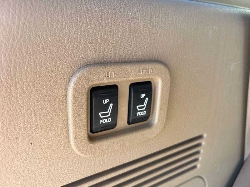 Ford Explorer 4WD 4dr Eddie Bauer 2010