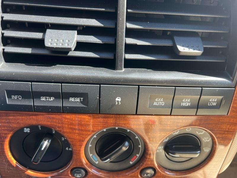 Ford Explorer 4WD 4dr Eddie Bauer 2010