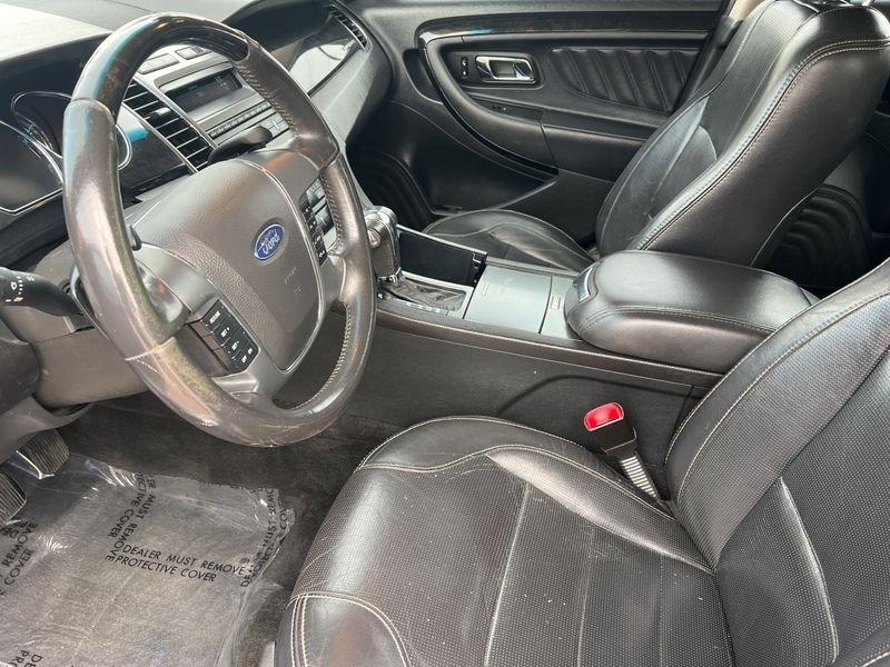 Ford Taurus 4dr Sdn Limited FWD 2011