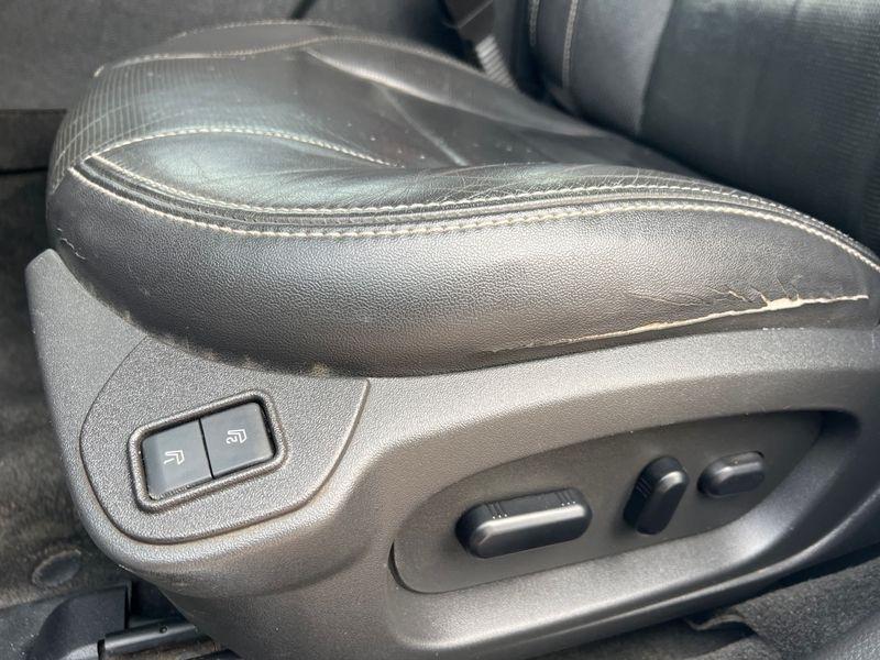 Ford Taurus 4dr Sdn Limited FWD 2011