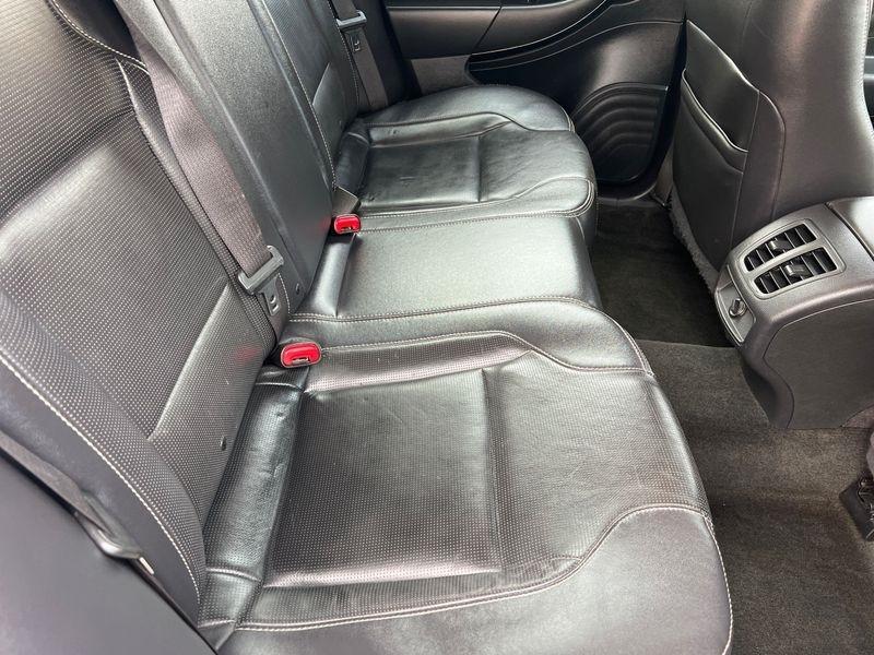 Ford Taurus 4dr Sdn Limited FWD 2011