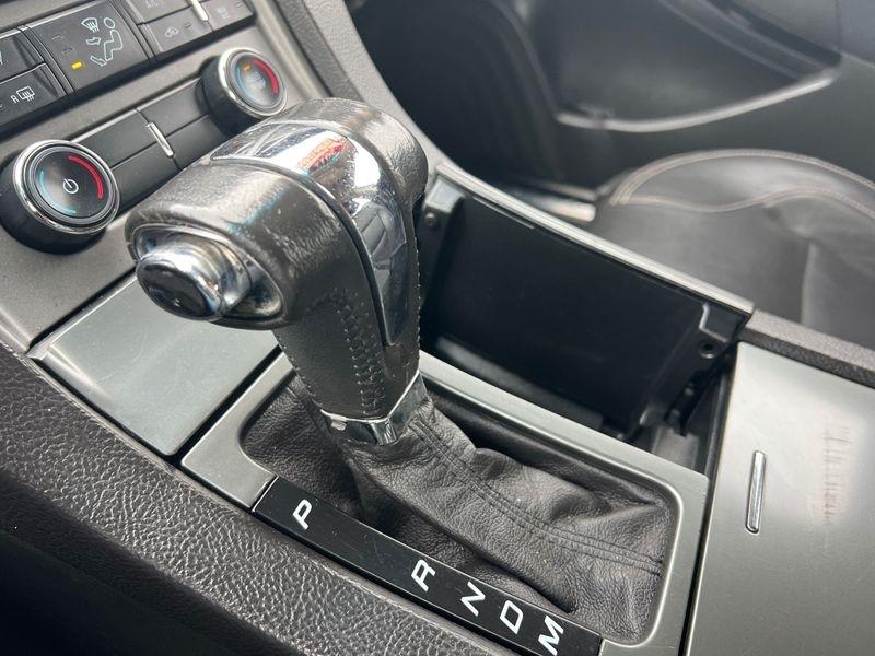 Ford Taurus 4dr Sdn Limited FWD 2011