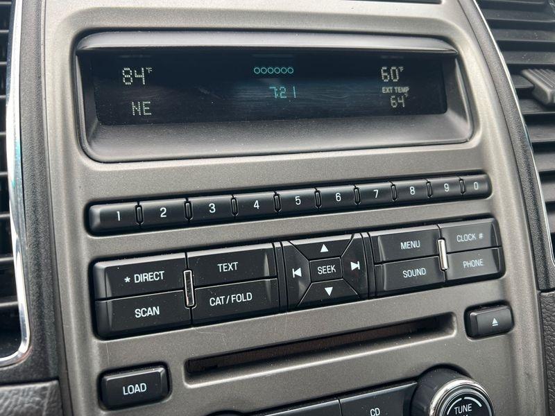 Ford Taurus 4dr Sdn Limited FWD 2011