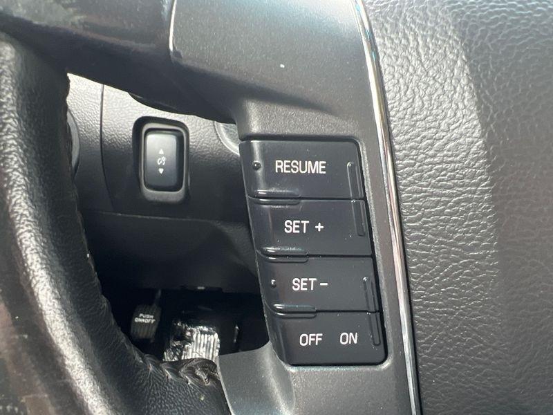 Ford Taurus 4dr Sdn Limited FWD 2011