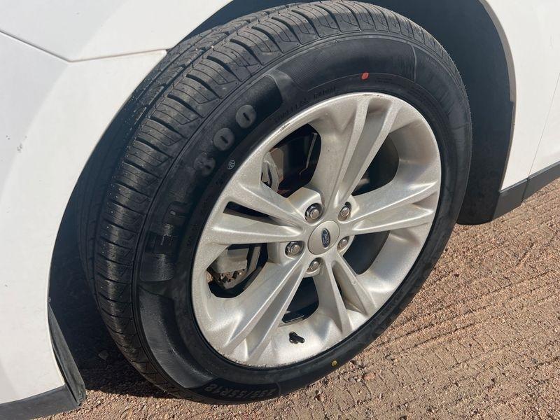 Ford Taurus SEL FWD 2018