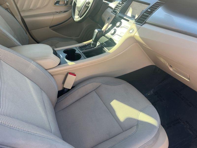 Ford Taurus SEL FWD 2018