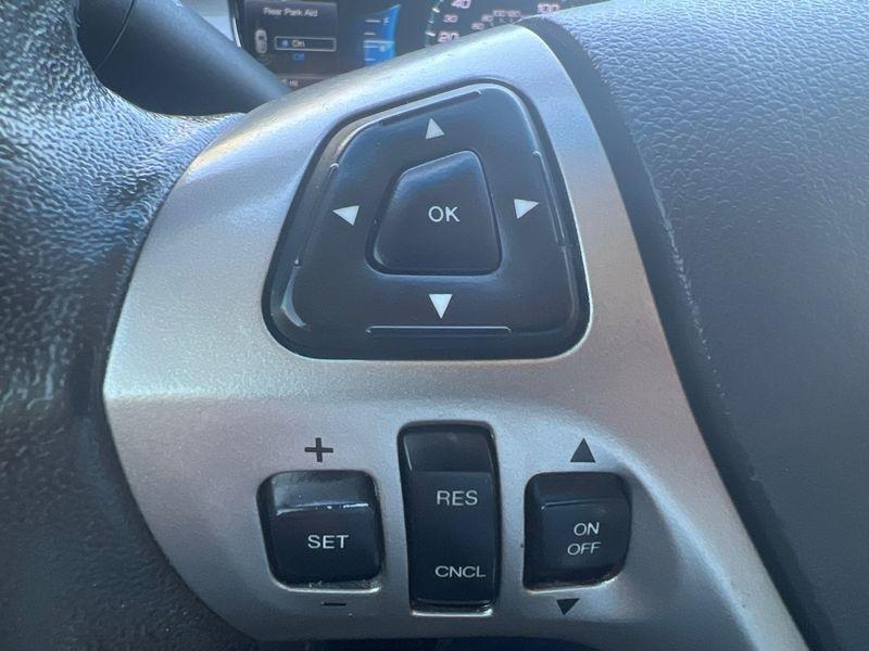 Ford Taurus SEL FWD 2018