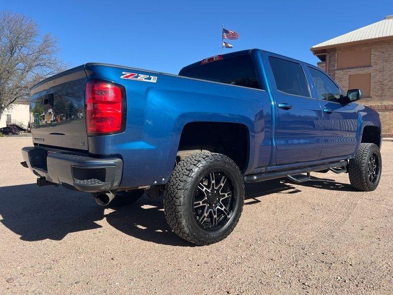 Chevrolet Silverado 1500 4WD Crew Cab 143.5" LT w/2LT 2017
