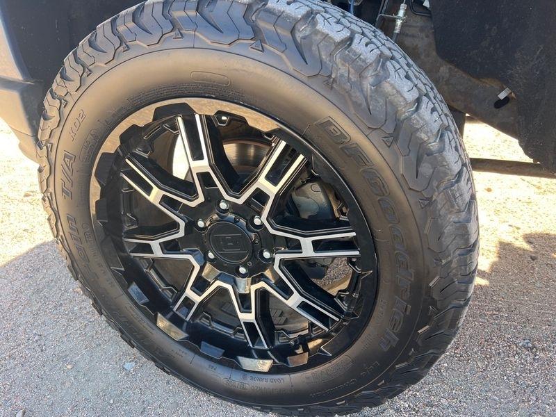 Chevrolet Silverado 1500 4WD Crew Cab 143.5" LT w/2LT 2017