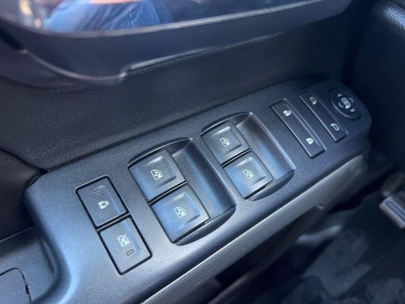 Chevrolet Silverado 1500 4WD Crew Cab 143.5" LT w/2LT 2017