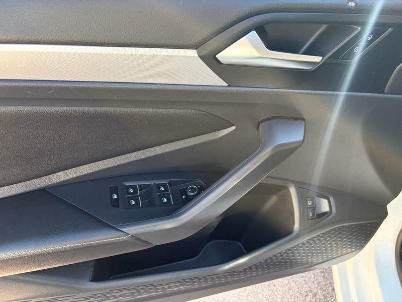 Volkswagen Jetta S Auto 2022