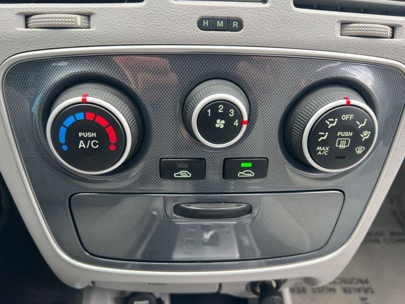 Hyundai Sonata 4dr Sdn GLS V6 Auto 2006