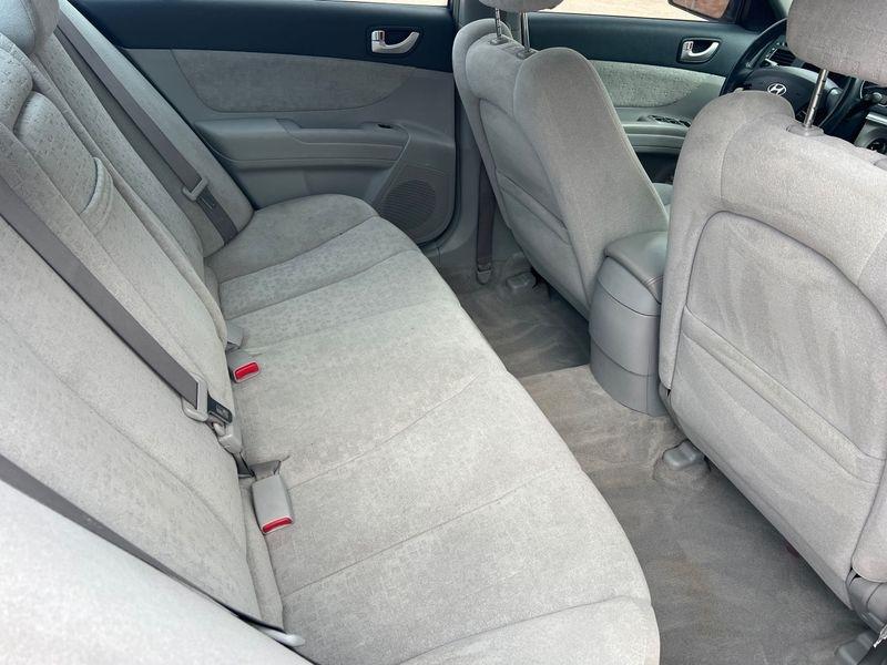 Hyundai Sonata 4dr Sdn GLS V6 Auto 2006