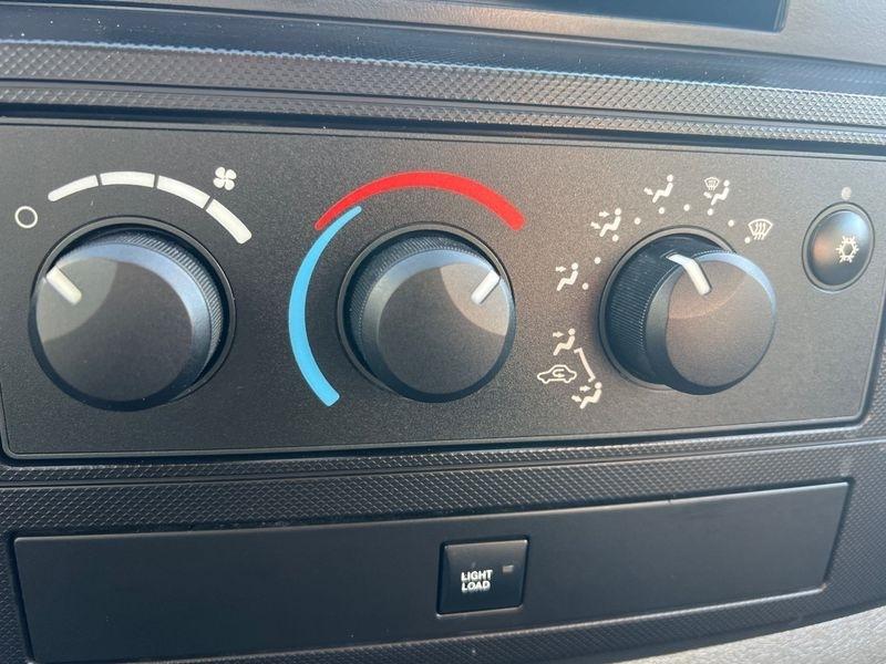 Dodge Ram 2500 4WD Quad Cab 160.5" ST 2008