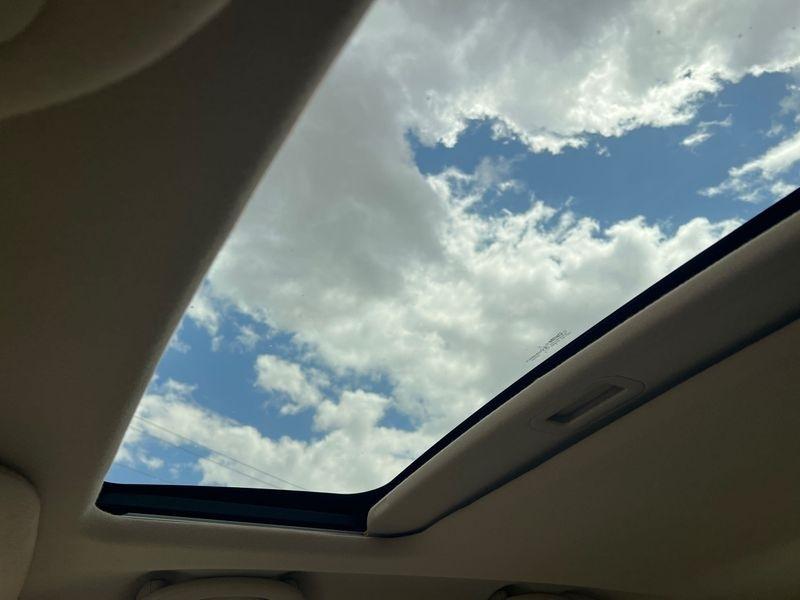 Lincoln Town Car 4dr Sdn Signature 2001