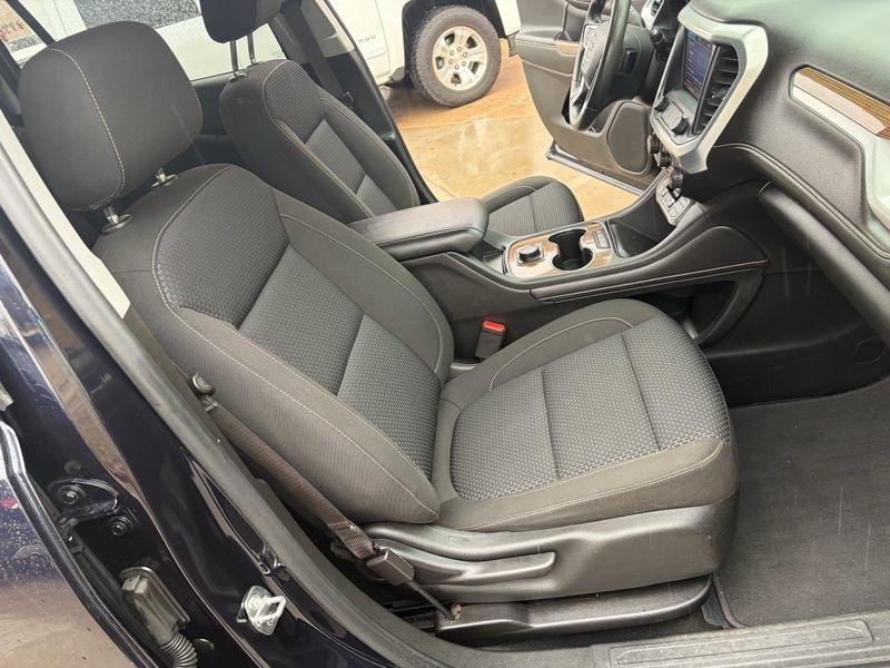 GMC Acadia AWD 4dr SLE 2021