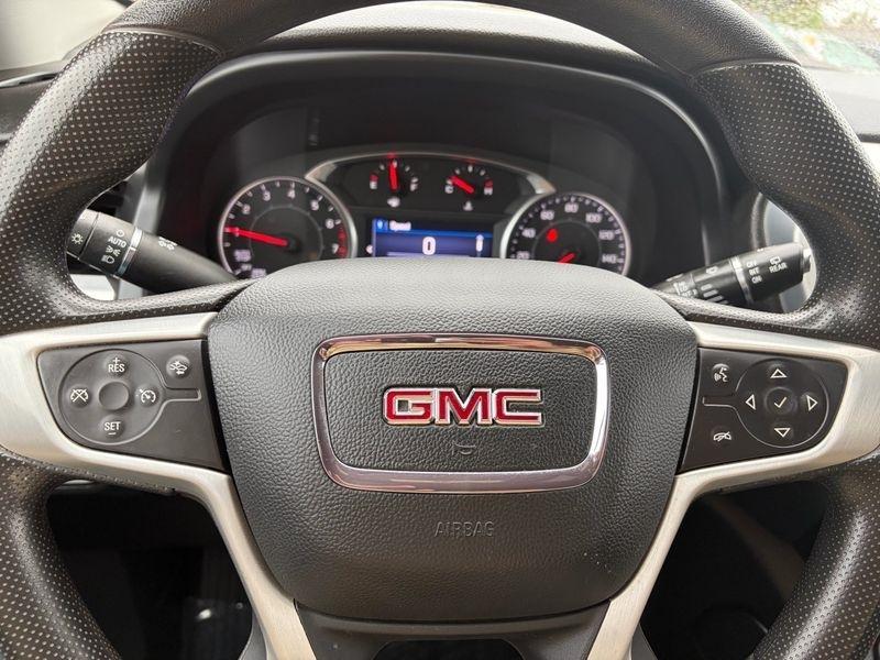 GMC Acadia AWD 4dr SLE 2021