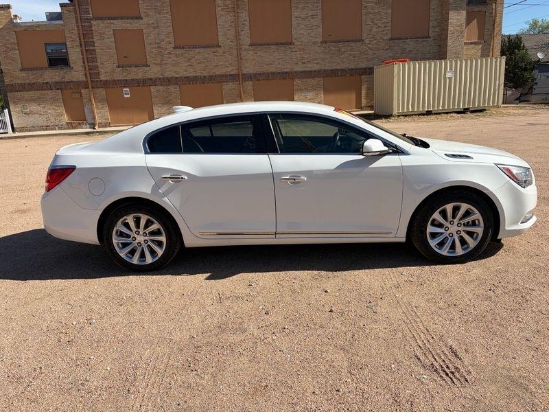 Buick LaCrosse 4dr Sdn Leather FWD 2016