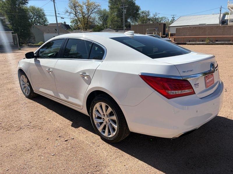 Buick LaCrosse 4dr Sdn Leather FWD 2016