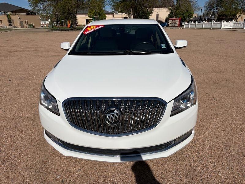 Buick LaCrosse 4dr Sdn Leather FWD 2016
