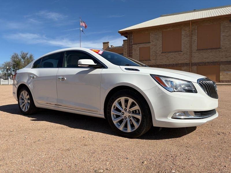 Buick LaCrosse 4dr Sdn Leather FWD 2016