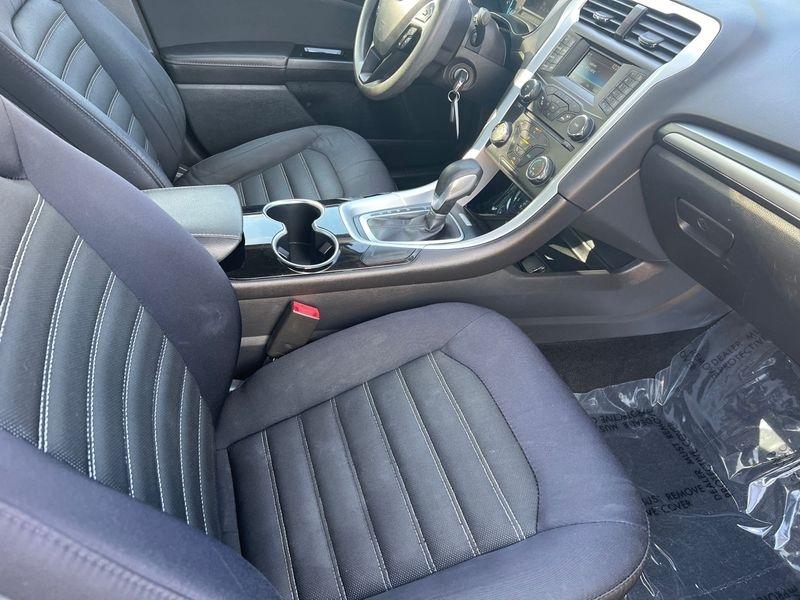 Ford Fusion 4dr Sdn SE FWD 2015