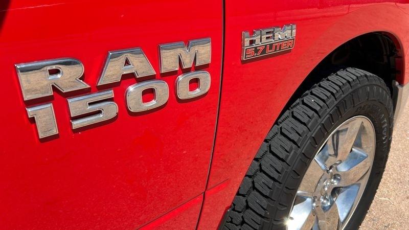 RAM 1500 Big Horn 4x4 Crew Cab 6'4" Box 2017