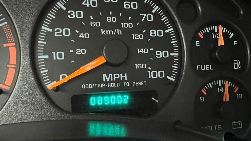 GMC Sonoma Ext Cab 123" WB SLS w/1SF Pkg 2001