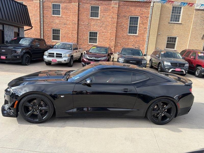 Chevrolet Camaro 2dr Cpe 2SS 2016