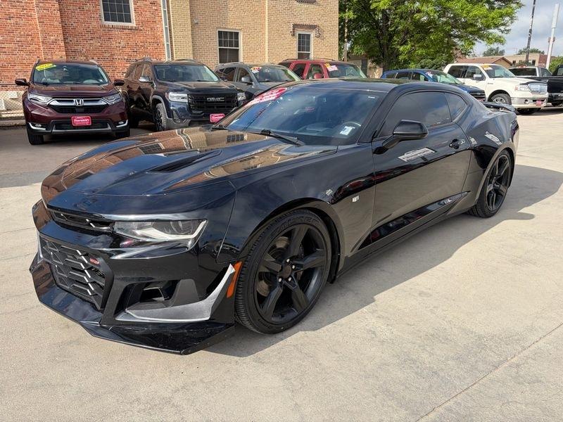 Chevrolet Camaro 2dr Cpe 2SS 2016
