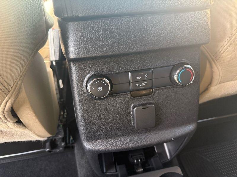 Ford Explorer Base 4WD 2017