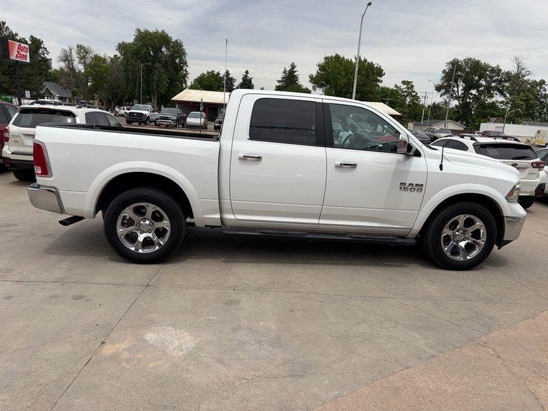 RAM 1500 Laramie 4x4 Crew Cab 5'7" Box 2018