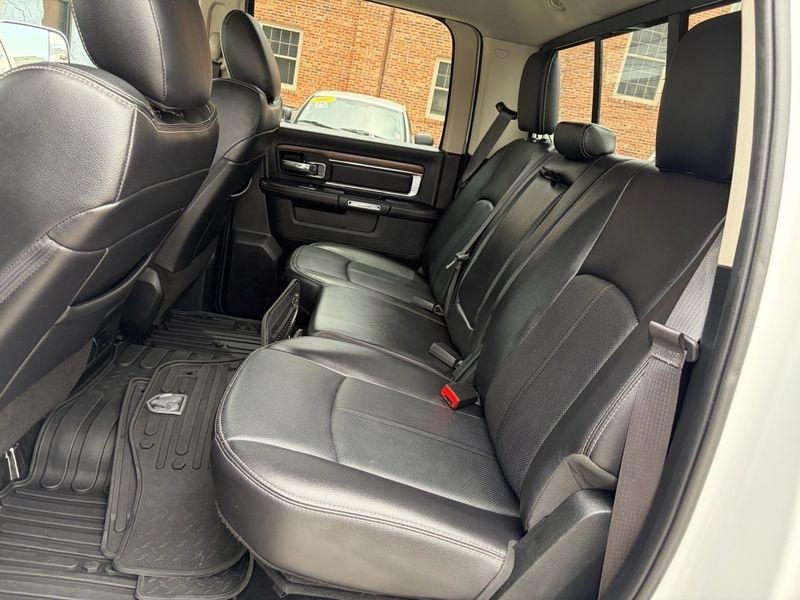 RAM 1500 Laramie 4x4 Crew Cab 5'7" Box 2018