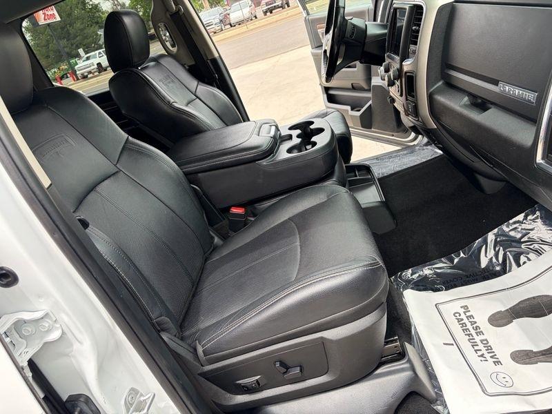 RAM 1500 Laramie 4x4 Crew Cab 5'7" Box 2018