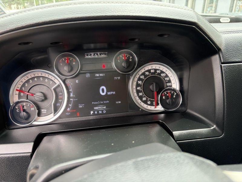 RAM 1500 Laramie 4x4 Crew Cab 5'7" Box 2018