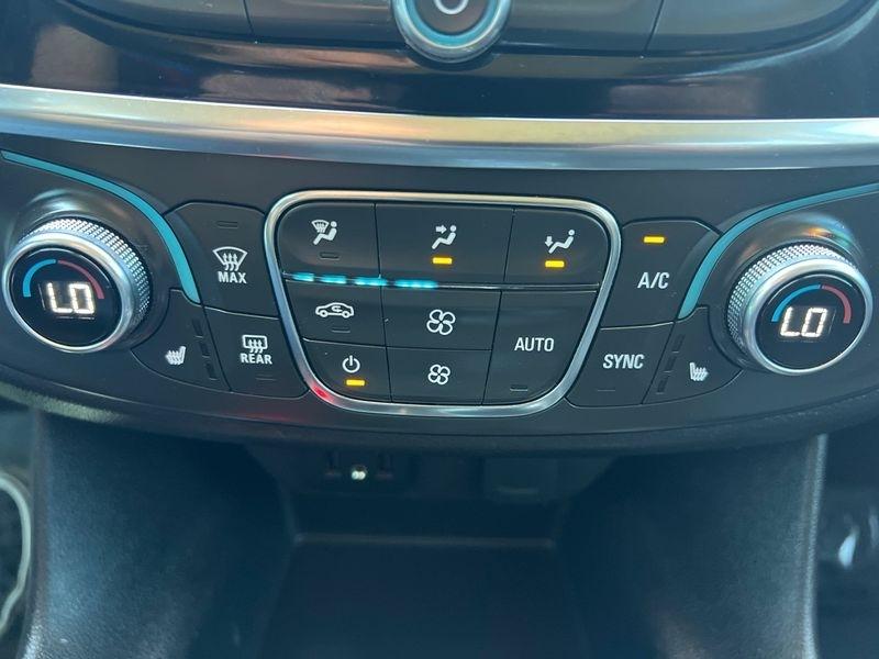 Chevrolet Traverse AWD 4dr LT Cloth w/1LT 2021