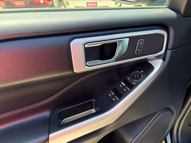 Ford Explorer XLT 4WD 2021