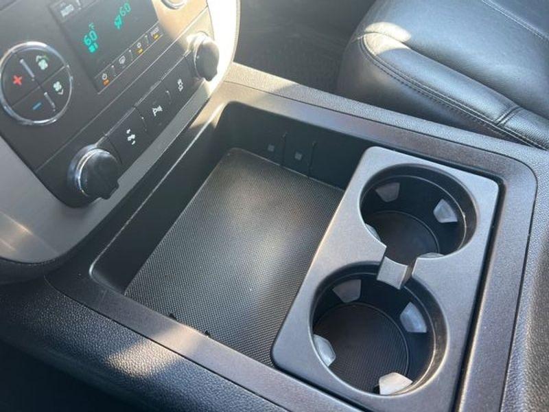 GMC Yukon XL 4WD 4dr 1500 SLT 2013