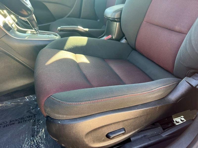 Chevrolet Cruze 4dr Sdn LT w/1LT 2012