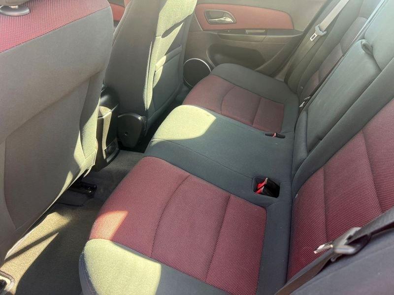 Chevrolet Cruze 4dr Sdn LT w/1LT 2012