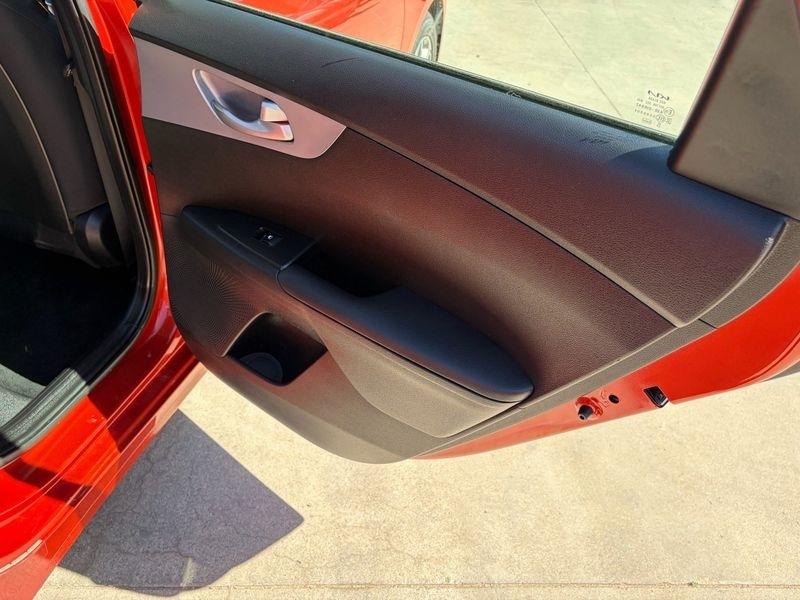 Kia Forte LXS IVT 2023