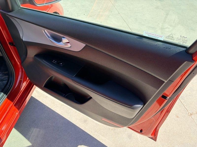 Kia Forte LXS IVT 2023