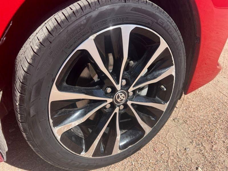 Toyota Corolla XLE CVT (Natl) 2019