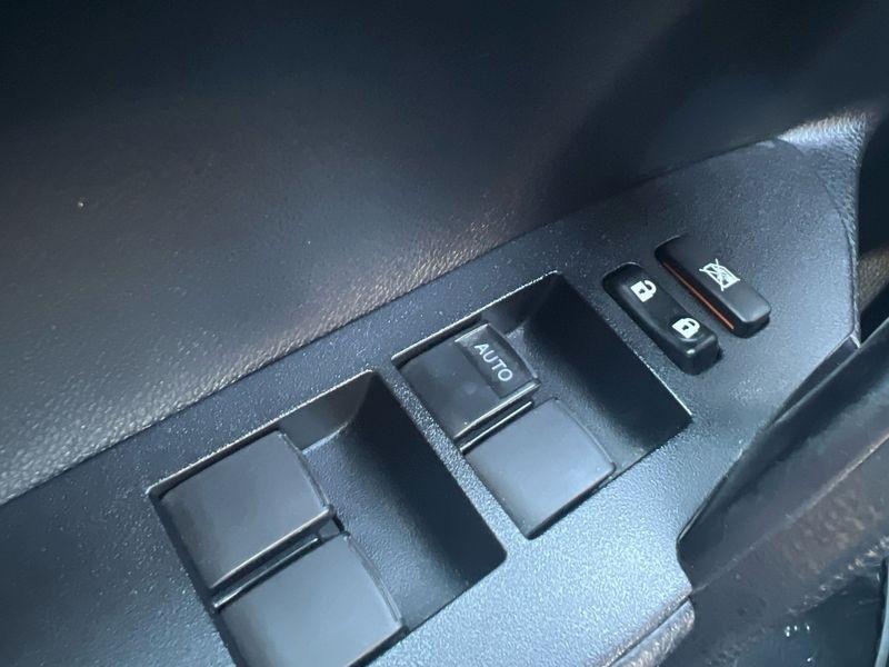 Toyota Corolla XLE CVT (Natl) 2019
