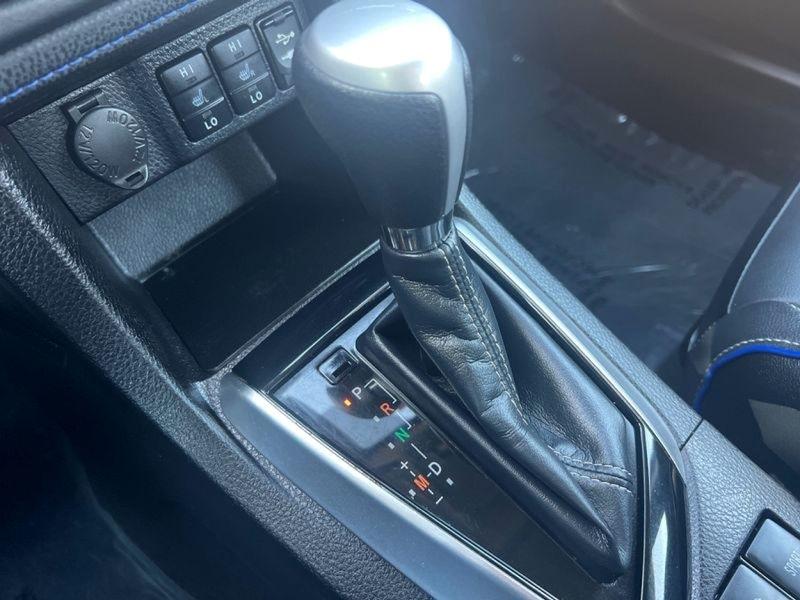 Toyota Corolla XLE CVT (Natl) 2019