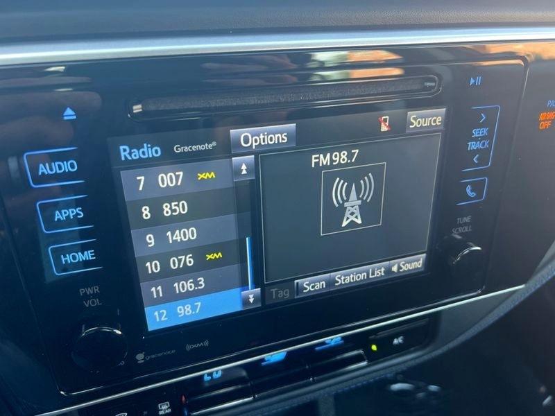 Toyota Corolla XLE CVT (Natl) 2019