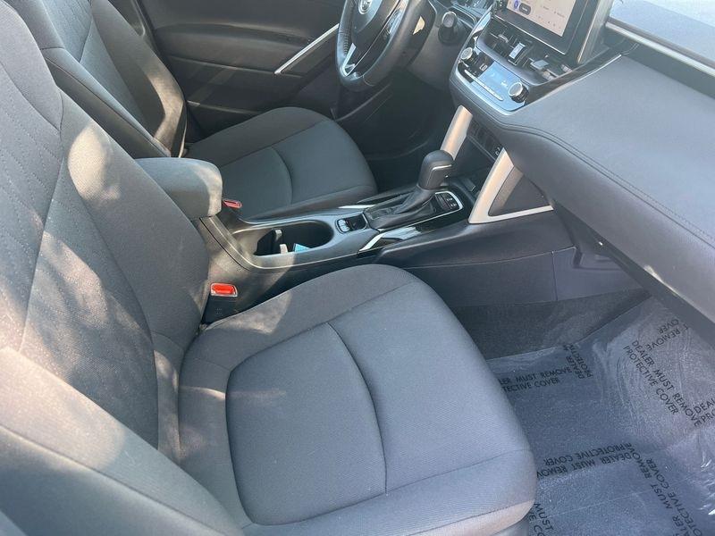Toyota Corolla Cross LE 2WD (Natl) 2024