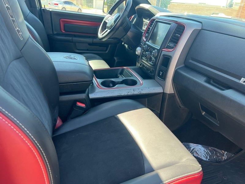 RAM 1500 4WD Crew Cab 140.5" Rebel 2016