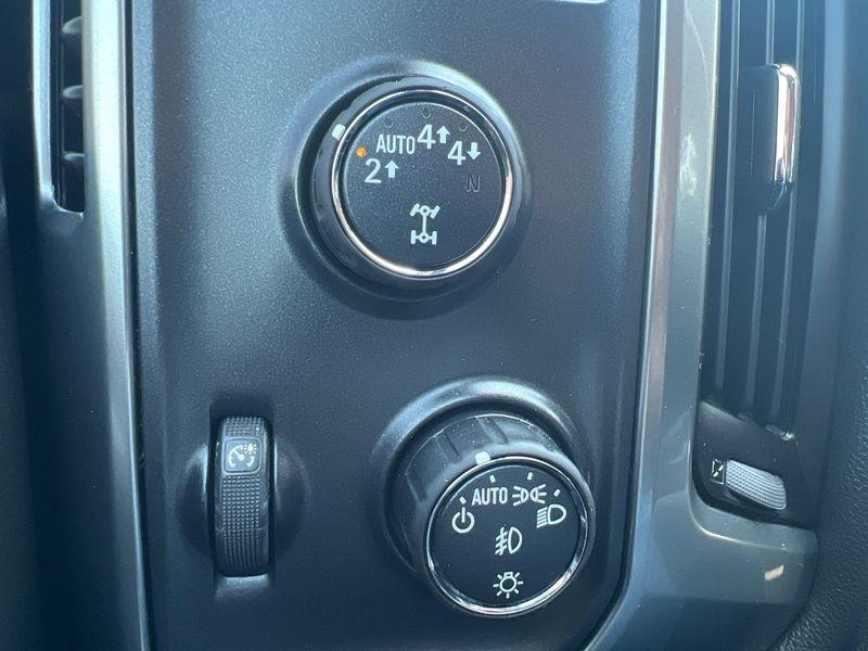 Chevrolet Silverado 1500 4WD Crew Cab 153.0" LTZ w/1LZ 2017